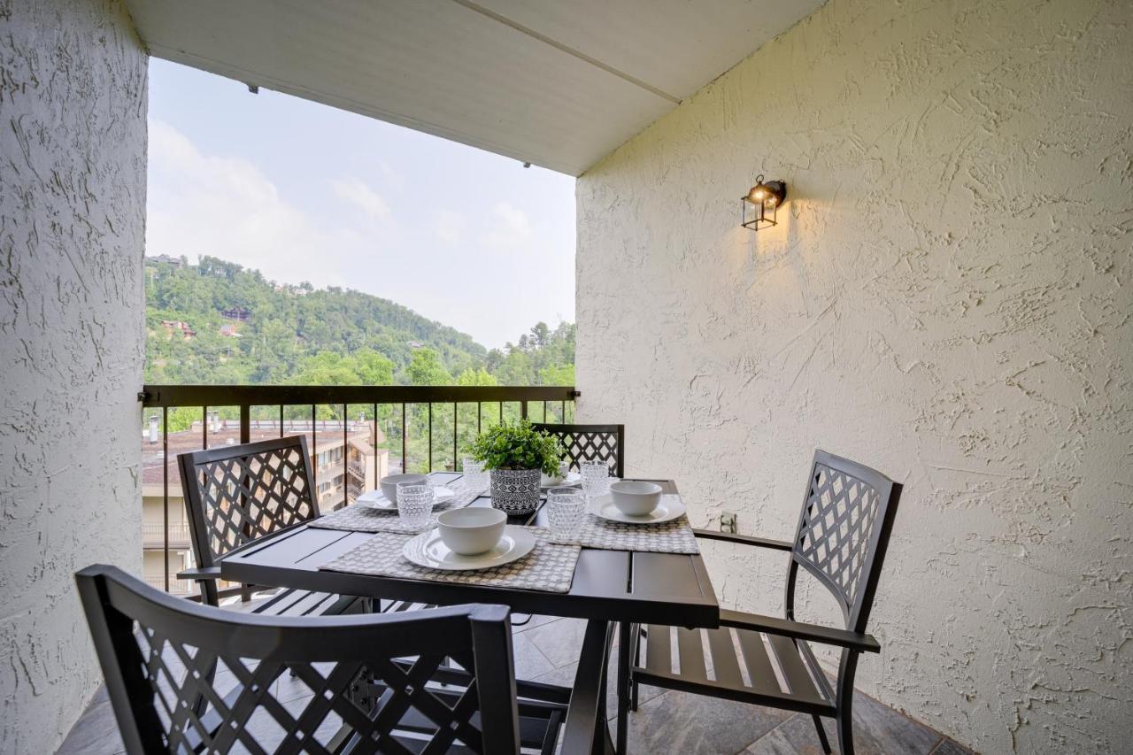 Stylish Gatlinburg Condo With Pool Walk Downtown! Kültér fotó