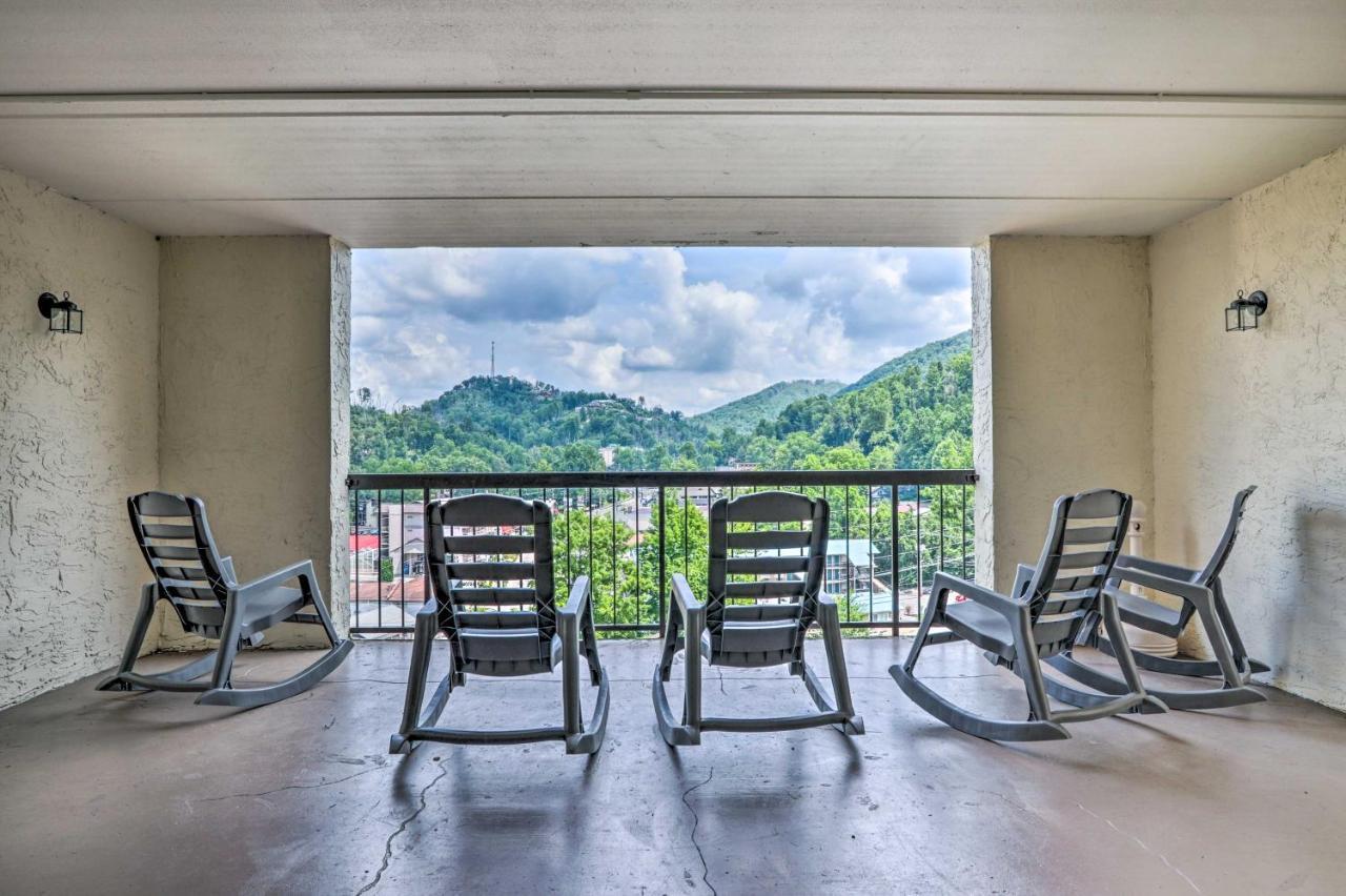 Stylish Gatlinburg Condo With Pool Walk Downtown! Kültér fotó