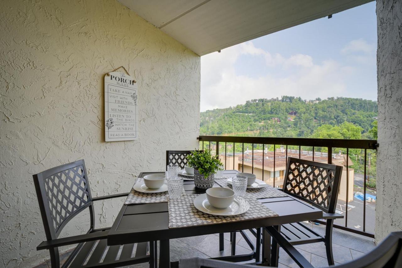 Stylish Gatlinburg Condo With Pool Walk Downtown! Kültér fotó